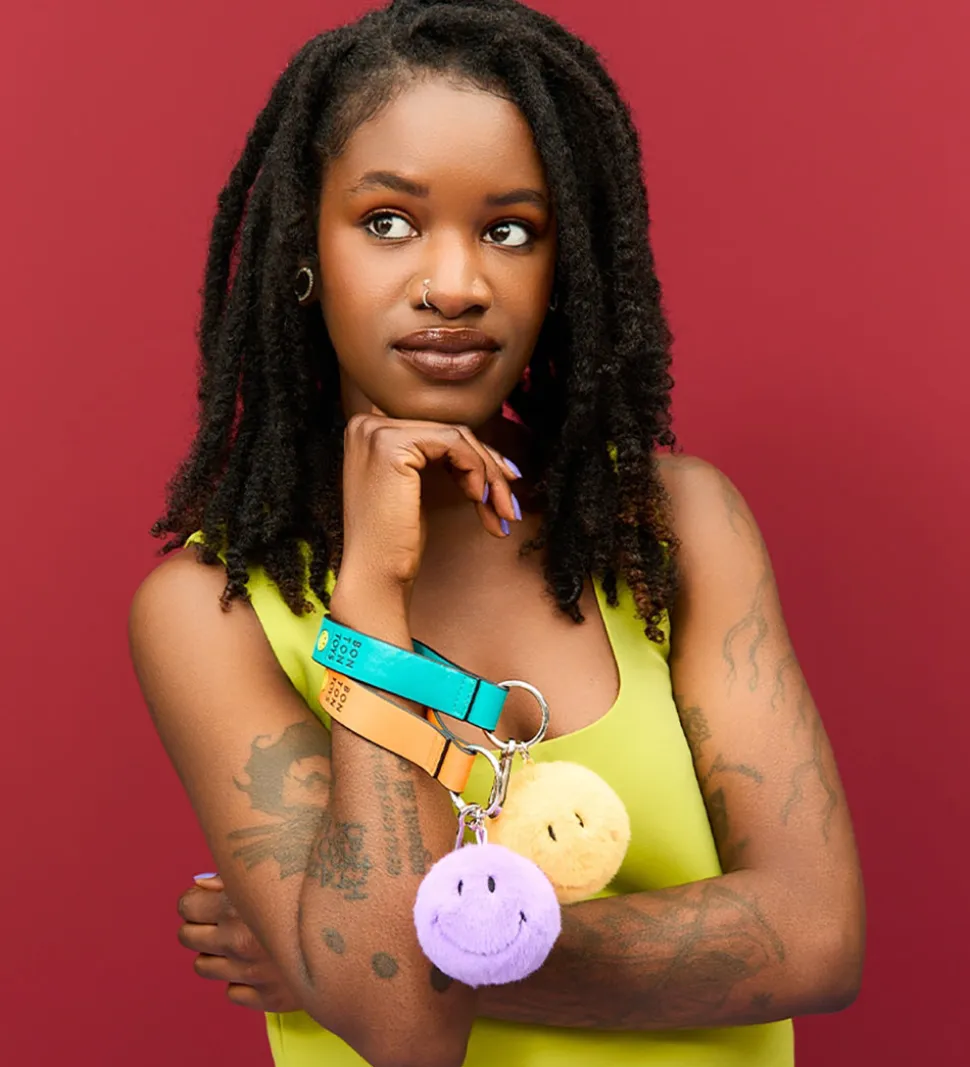 Bon Ton Toys Nøglering - 7 cm - Smiley ECO Fuzzy Bag Charm - Yel