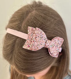 By Stær Hårbøjle - Sløjfe - Lyserød