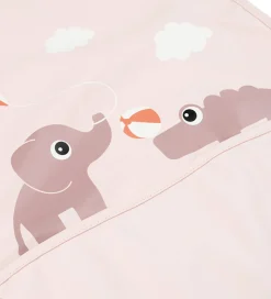 Done by Deer Hagesmæk - PU - Playground Powder