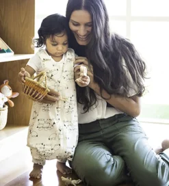 Ergobaby Sovepose - On The Move - Medium - Cozy - Får