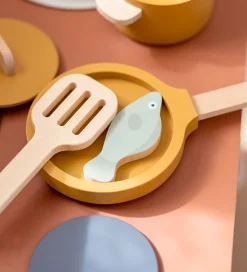 Flexa Play Køkkensæt - Gryde og Pande - Mustard/Naturalwood