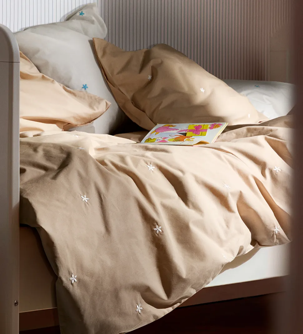 Juna Sengetøj - Daisy - Baby - Sand/Hvid