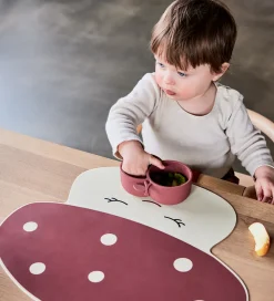 OYOY Dækkeserviet - Mushroom - Off White/Red