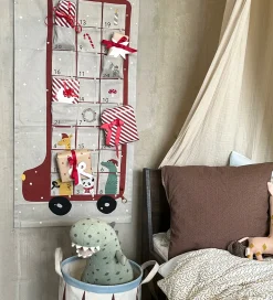 OYOY Julekalender - Bus - Clay/Rød