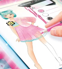 Style 4 Ever Fashion Designer Light-Up Studio